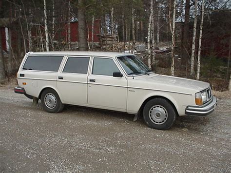 volvo. lv|Volvo latvia noliktavā.